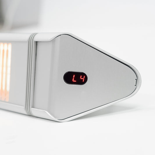 VASNER Teras 25 silber Seitenansicht - IP65 wetterfester Heizstrahler mit Carbon-Röhre