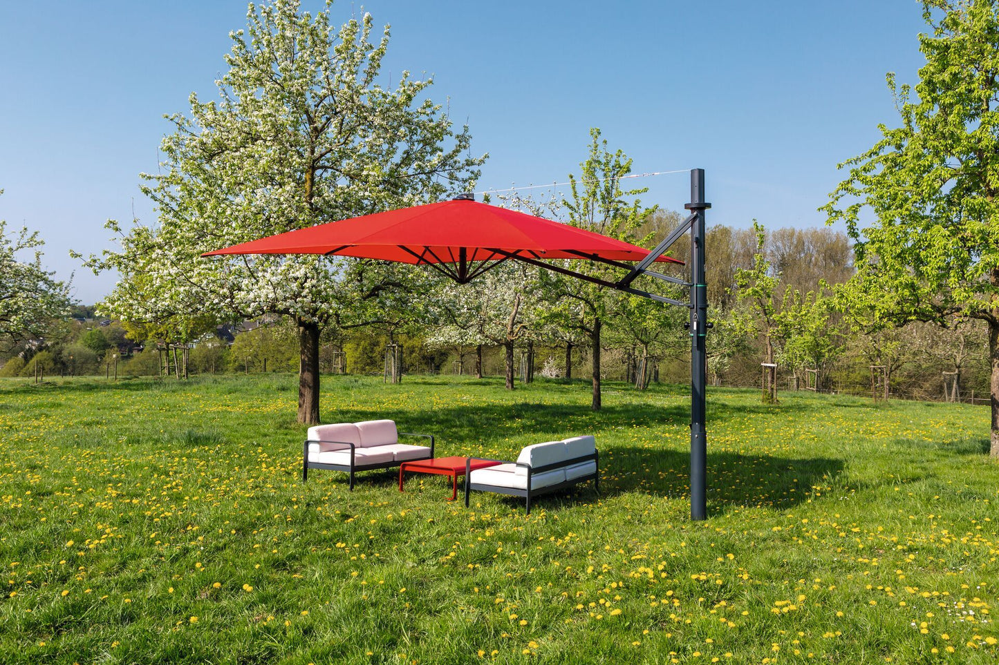 Bahama Jumbrella outSite runder Großschirm - hochwertige Materialien für private Gärten und Außenbereiche