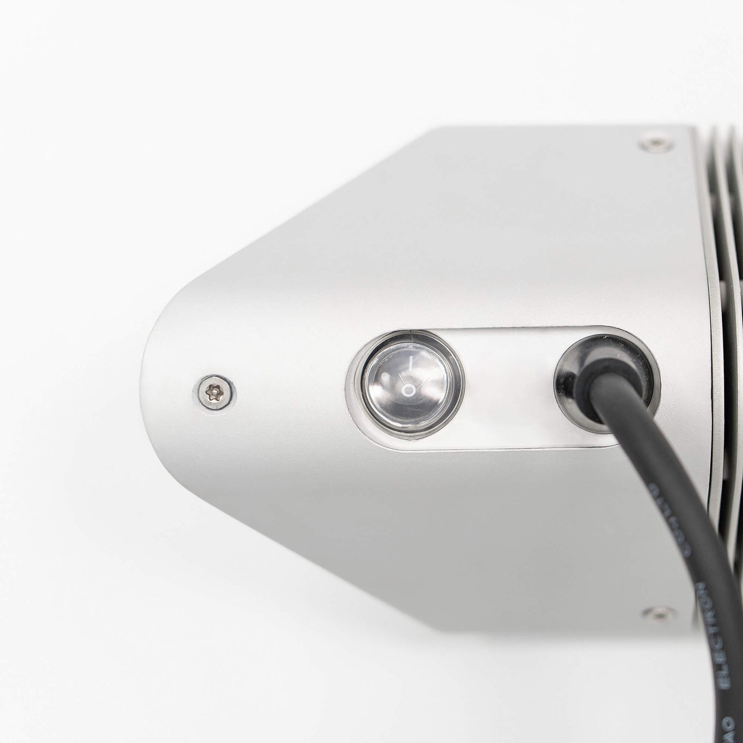 VASNER Teras 25 Basix mit Netzschalter - integriertes Stromkabel für einfache Bedienung

