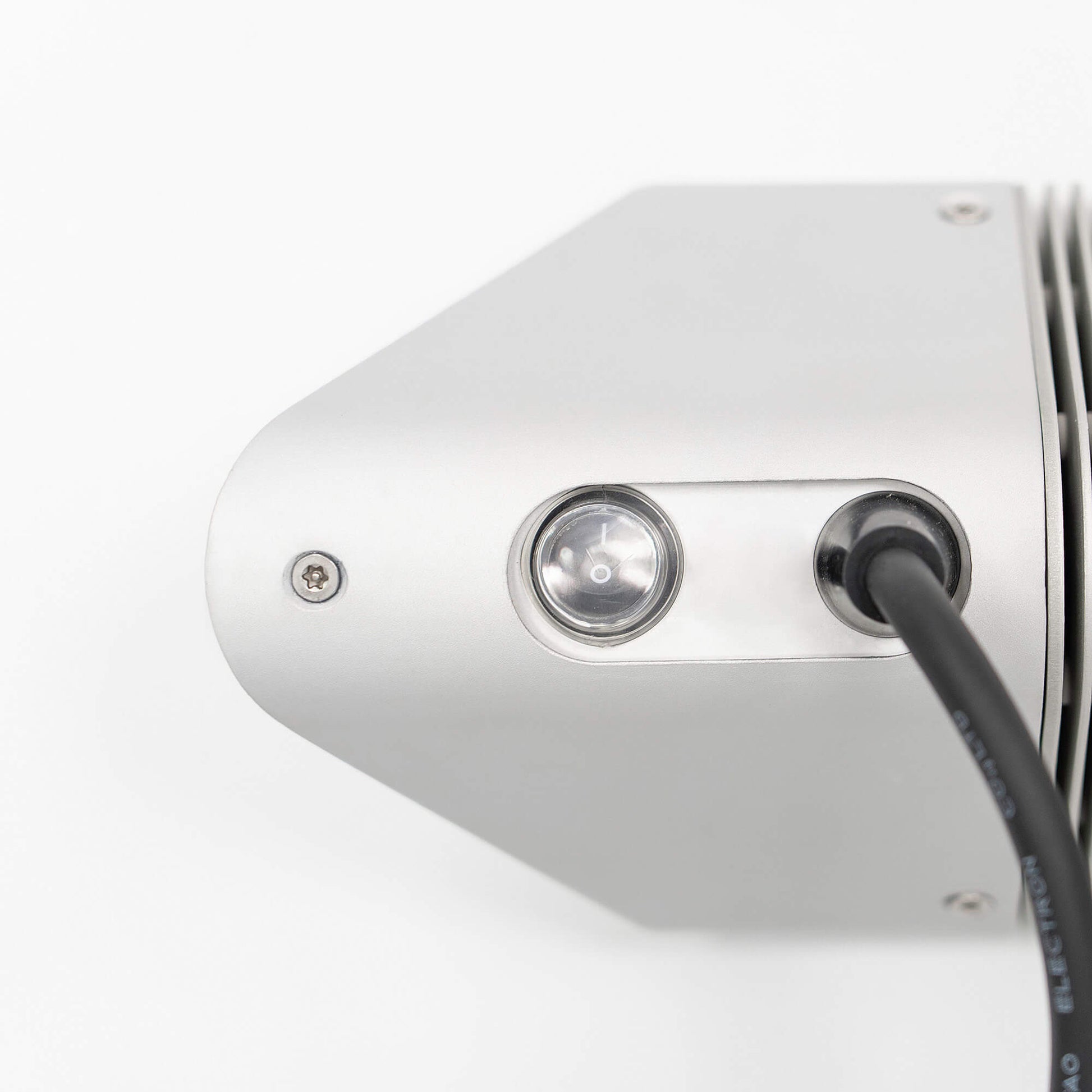 VASNER Teras 25 Basix mit Netzschalter - integriertes Stromkabel für einfache Bedienung

