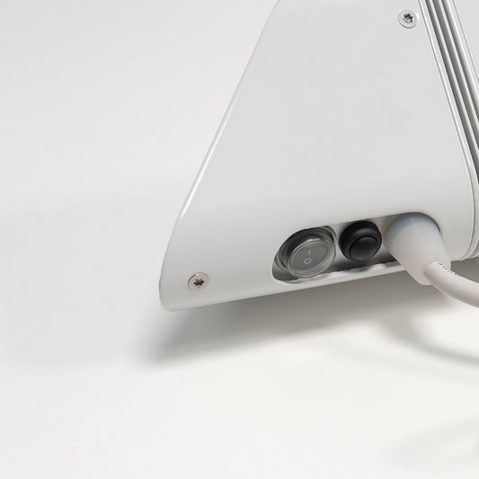 VASNER Teras 25 weiß - schlanker Infrarot-Heizstrahler mit 4 Heizstufen
