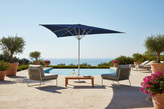 May Schattello dreieckiger Gastroschirm - robuster Sonnenschutz für Terrassen und Events
