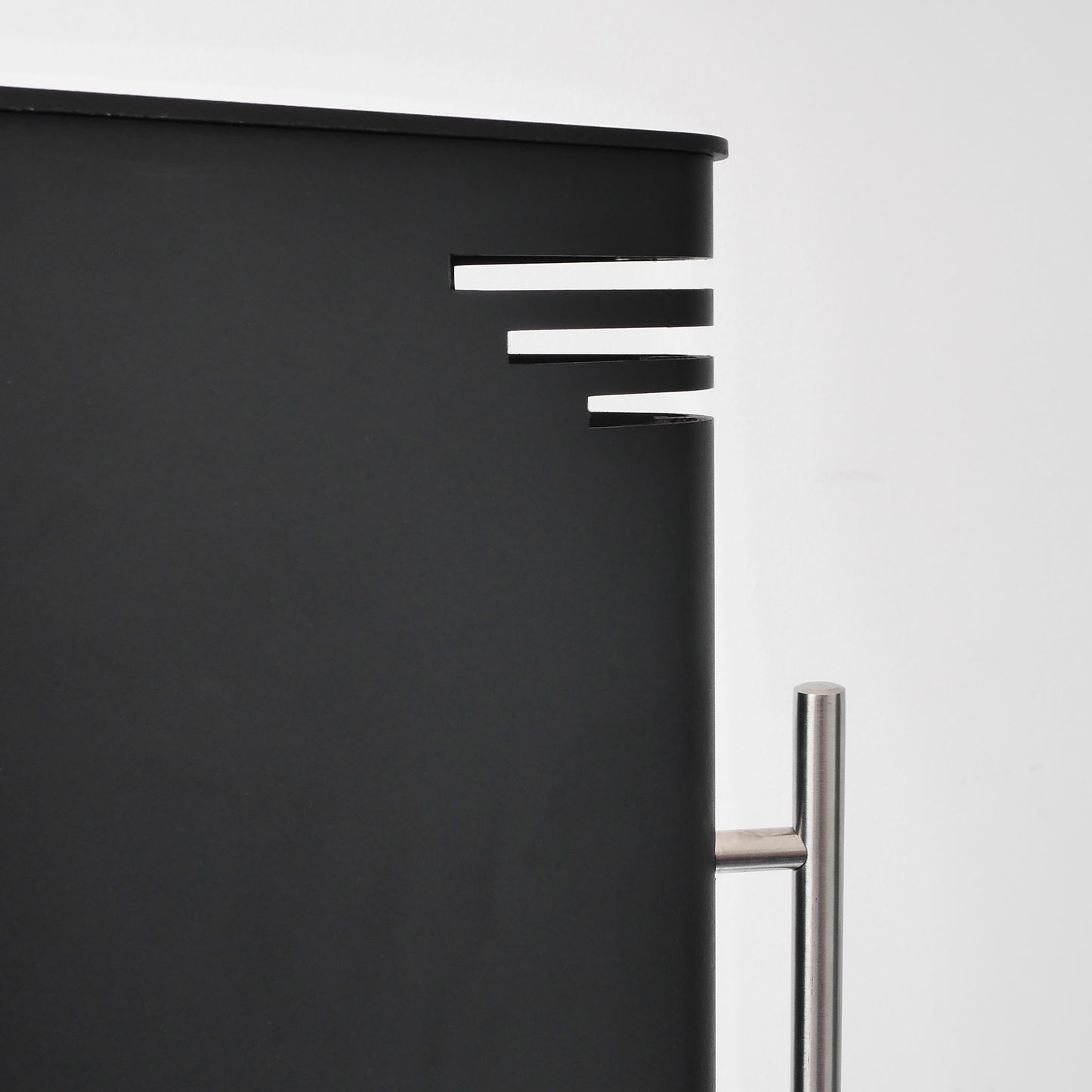 VASNER HeatTower Mini Detail - zuverlässig bei offener Nutzung im Freien
