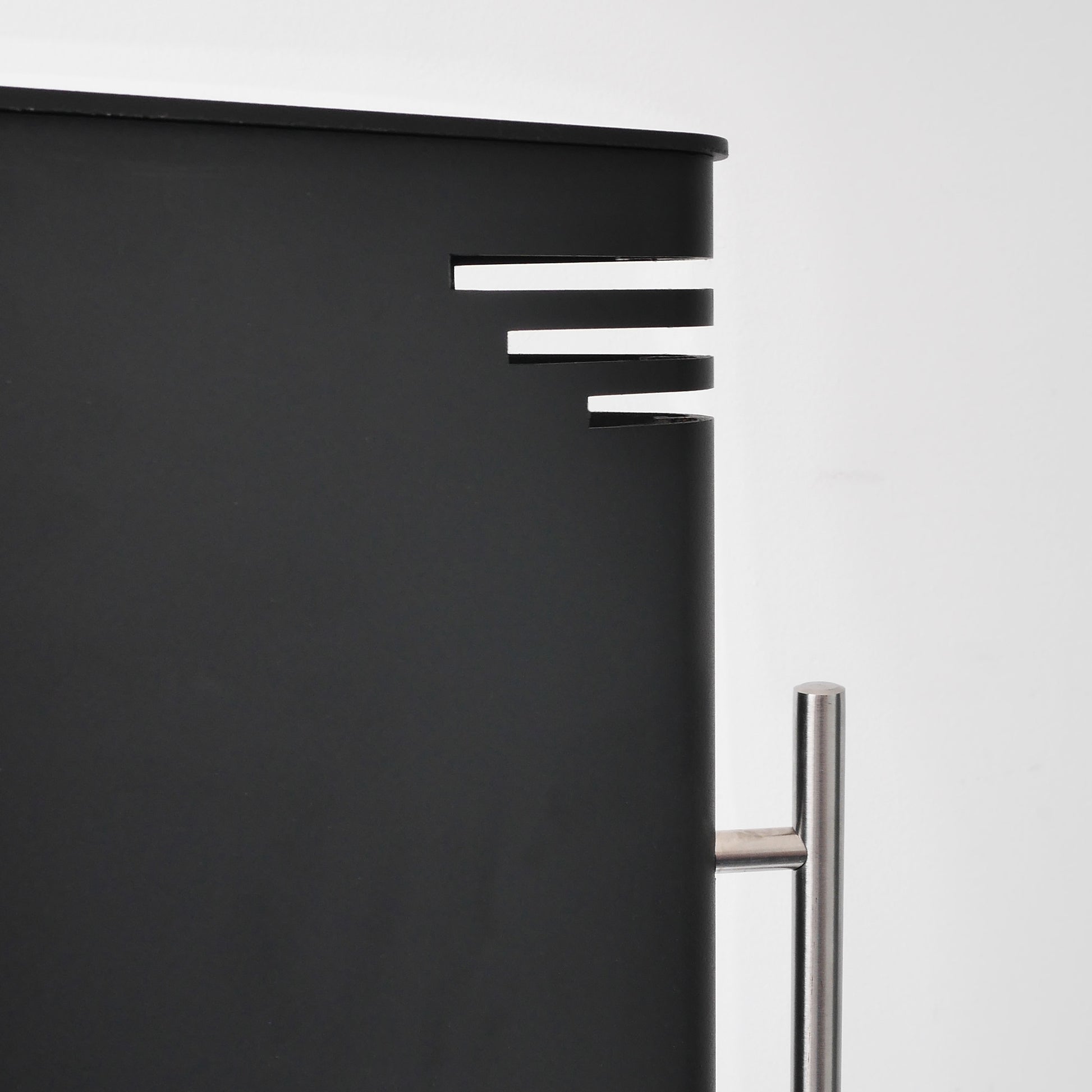 VASNER HeatTower Mini Detail - zuverlässig bei offener Nutzung im Freien
