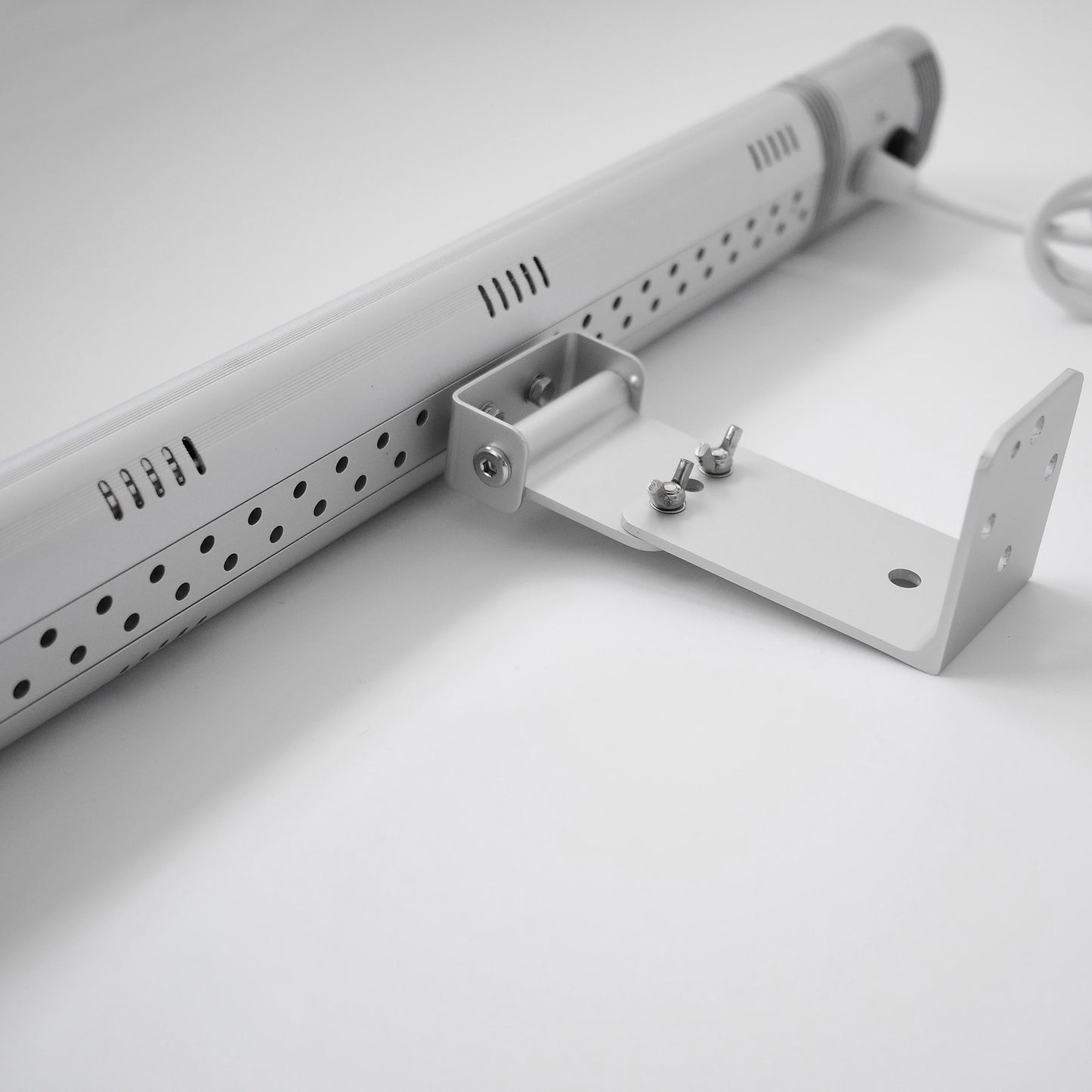 VASNER SlimLine X20 Rückseite - platzsparende Bauweise für unauffällige Montage
