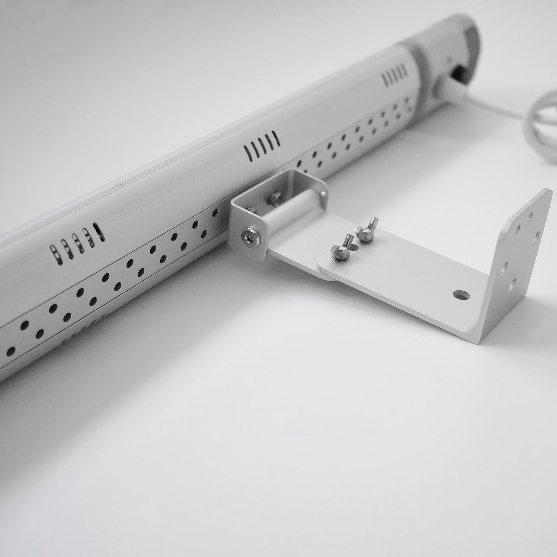 VASNER SlimLine X20 Rückseite - platzsparende Bauweise für unauffällige Montage
