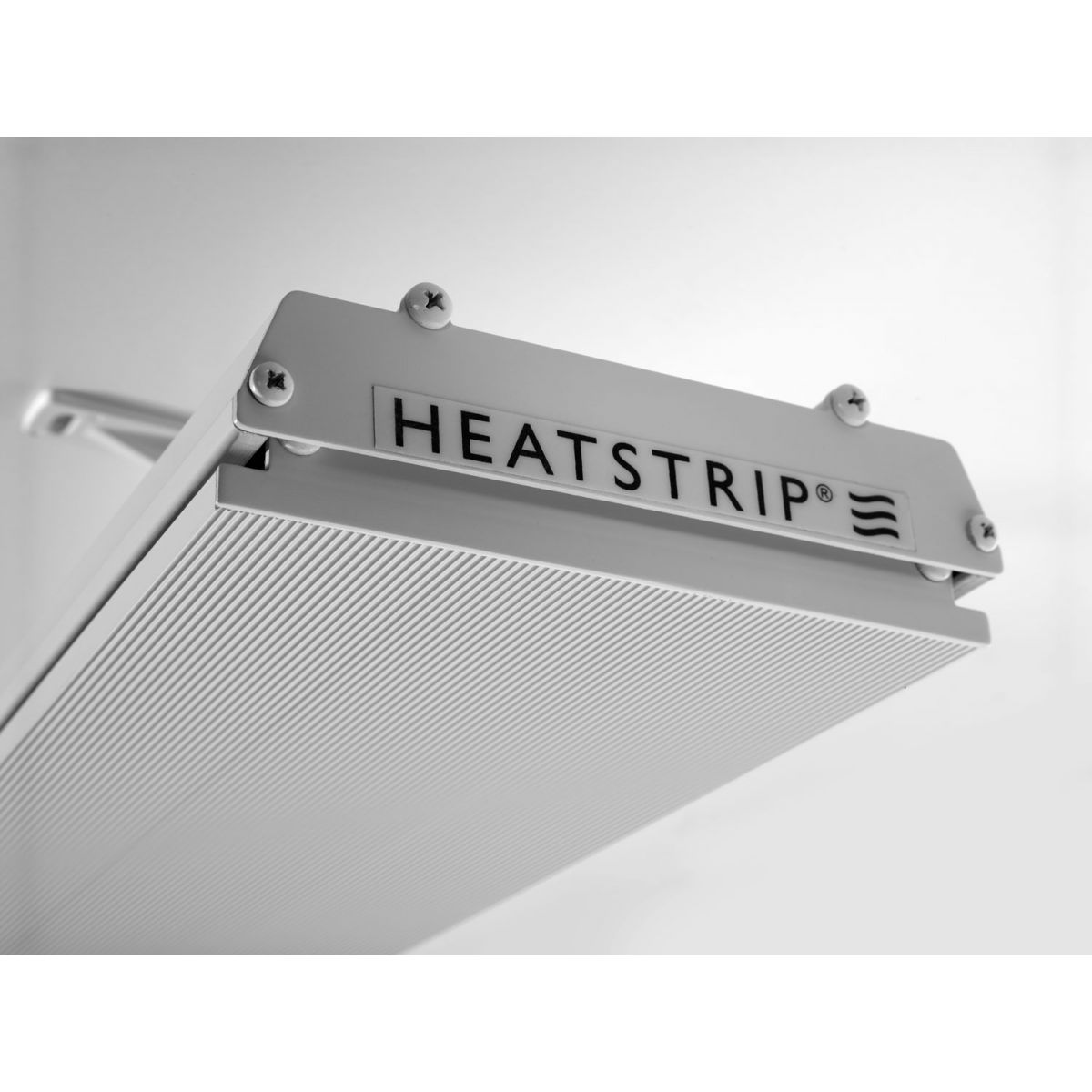 Heatstrip Elegance Heizstrahler Detail - modernes Design mit fortschrittlicher Heizelementtechnologie
