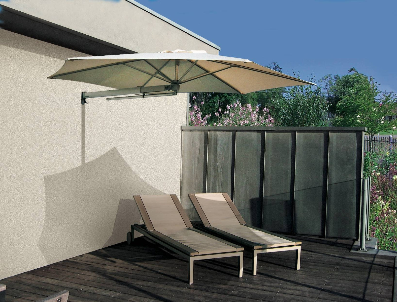 Prostor P3 Wandschirm an Terrasse - horizontal und vertikal schwenkbar
