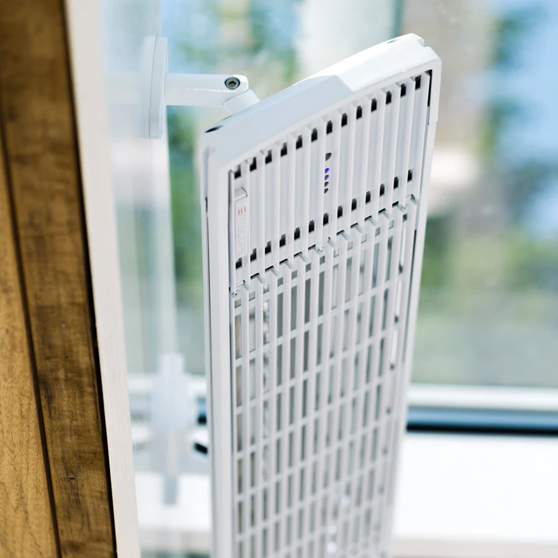 Heatscope Spot Infrarotheizung weiß - eleganter Terrassenstrahler für mittlere bis große Flächen
